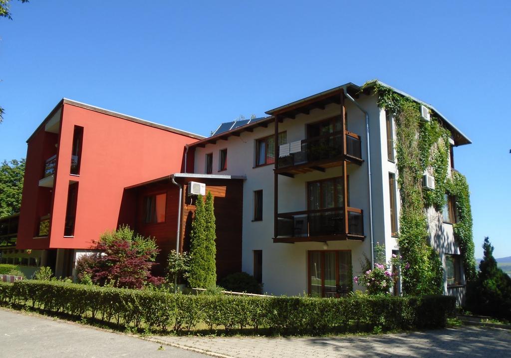 Panorama Hotel Piest'any Luaran gambar